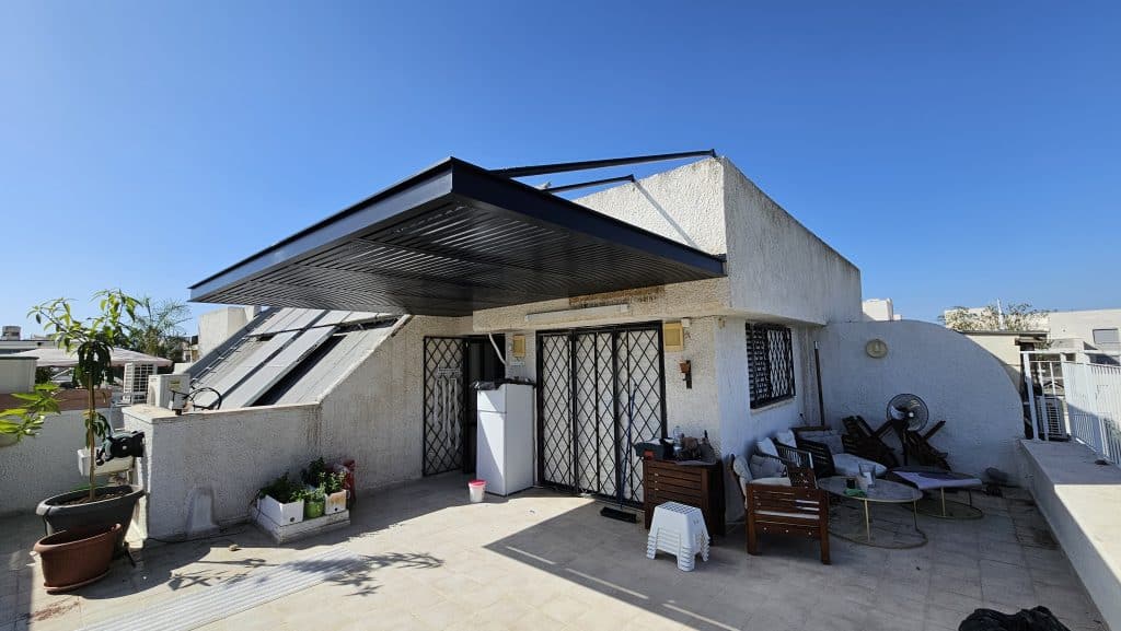 פרגולות במעלה אדומים